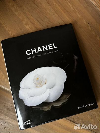 Книга Chanel: Collections and Creations