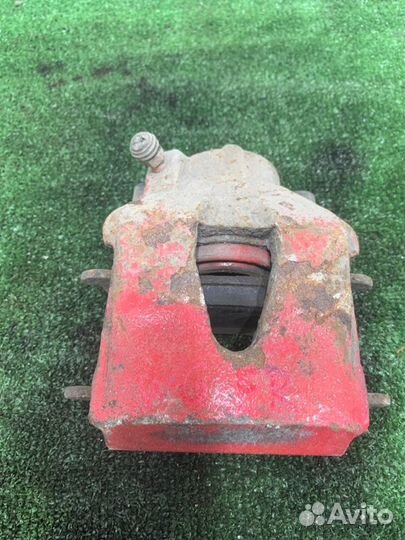 Суппорт тормозной передний Volkswagen Golf хетчбэк