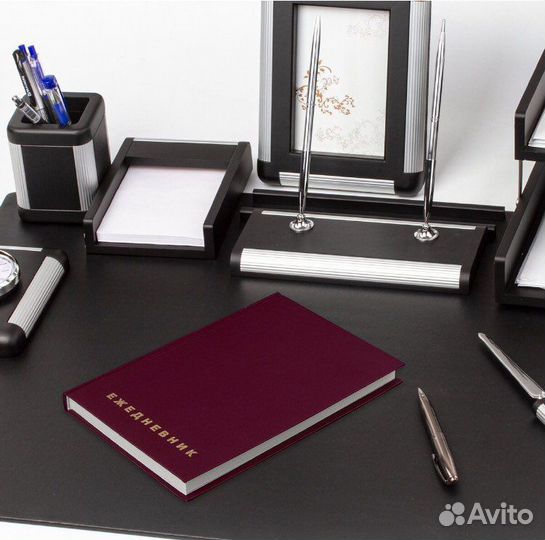 Ежедневник новый A5 160 листов недатированный