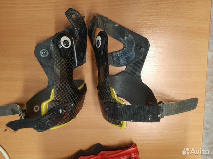 Скобы для лыжных ботинок Alpina, Fischer