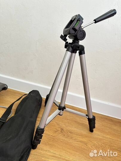 Штатив для фотоаппарата