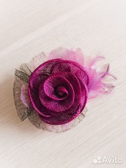 Заколка-брошь текстильная