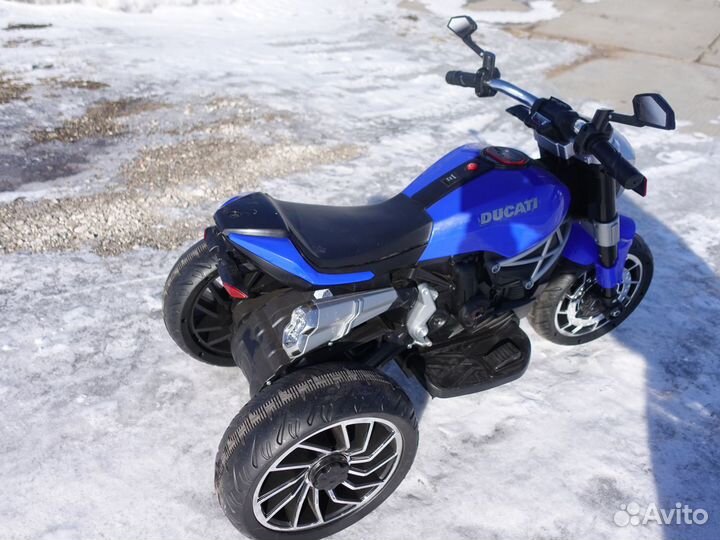 Детская электрический трицикл Ducati (новый)