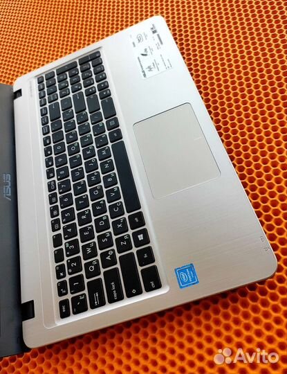 Asus 2020 х4ядра/SSD/15.6