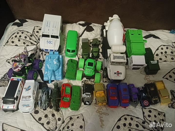 Машинки, куклы
