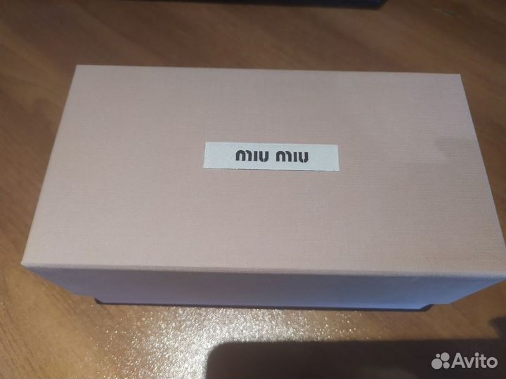 Розовые очки Miu Miu MU53TS новые