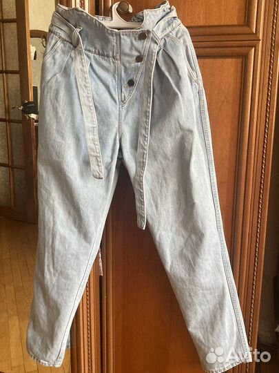 Джинсы женские широкие на пуговицах разм 31