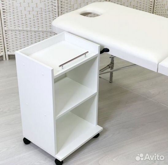 Тележка косметолога