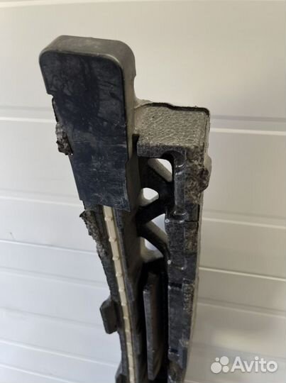 Абсорбер переднего бампера BMW F10 51117903991