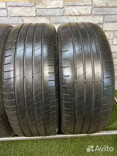 Goodyear EfficientGrip Performance 215/55 R17