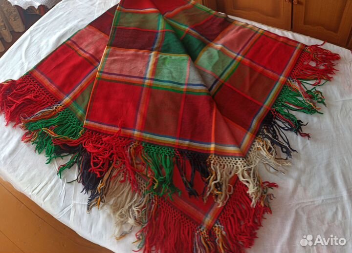 Женский старинный народный костюм (элементы)