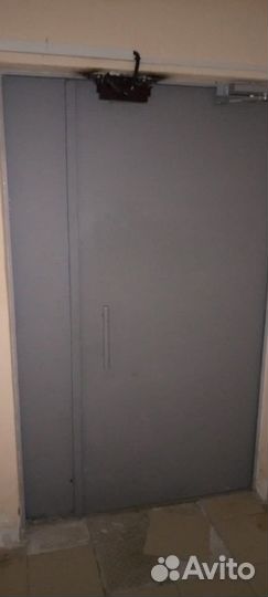 Дверь подъездная входная