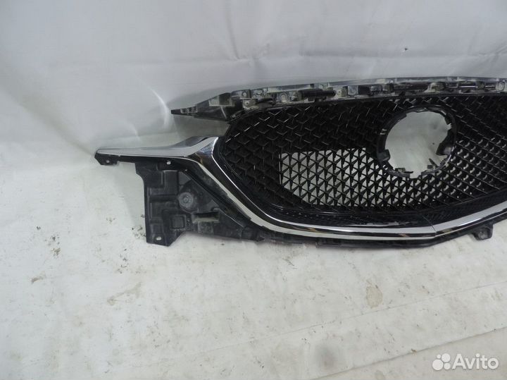 Решётка радиатора Mazda CX-5 2016
