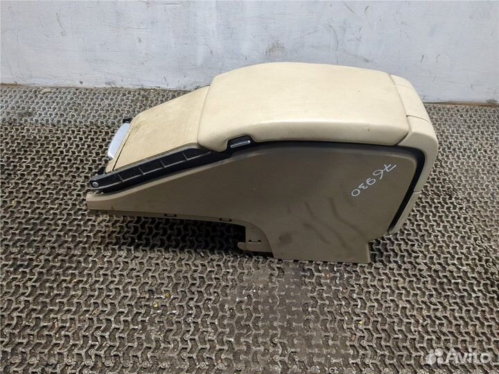 Консоль салона Volvo XC70, 2010