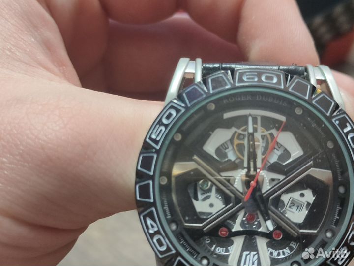 Часы Roger Dubuis Excalibur Huracan