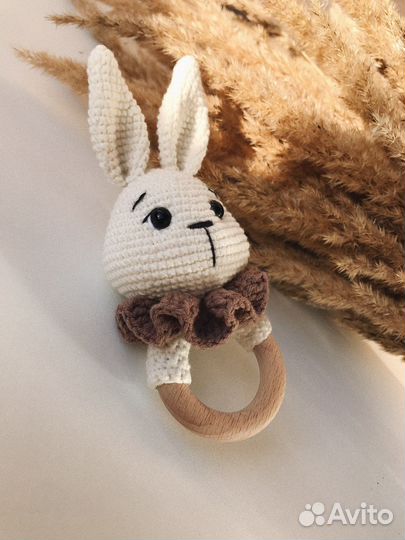Погремушка-грызунок зайка (ручная работа)