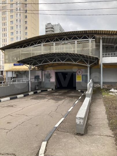 Машиноместо, 18 м²