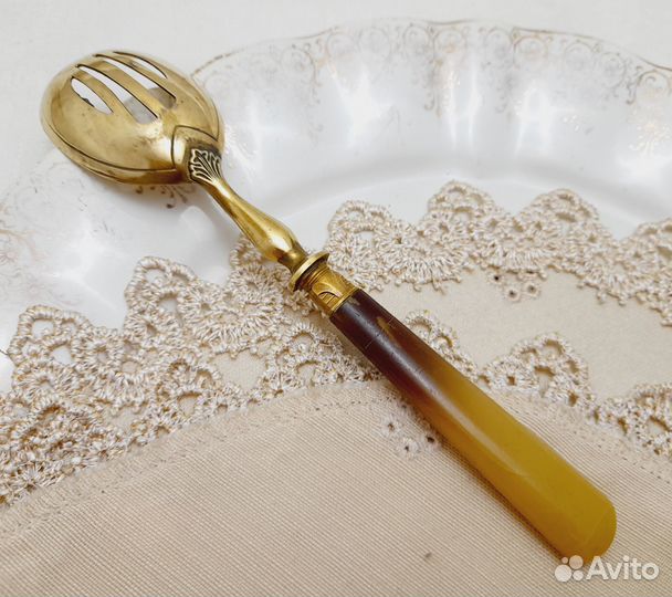 Сервировочная ложка. Пластик+латунь.Франция