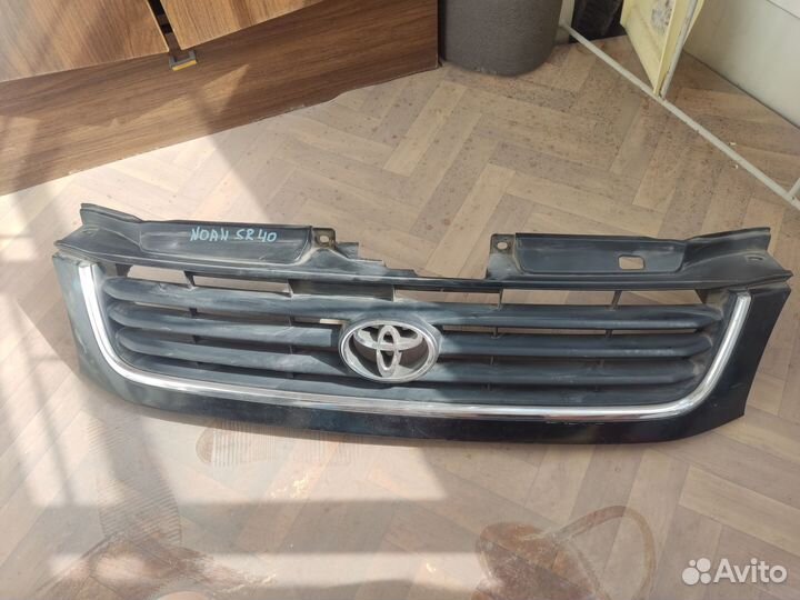 Решётка радиатора Toyota Lite Ace Noah