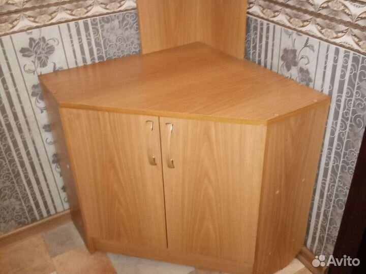 Тумба угловая