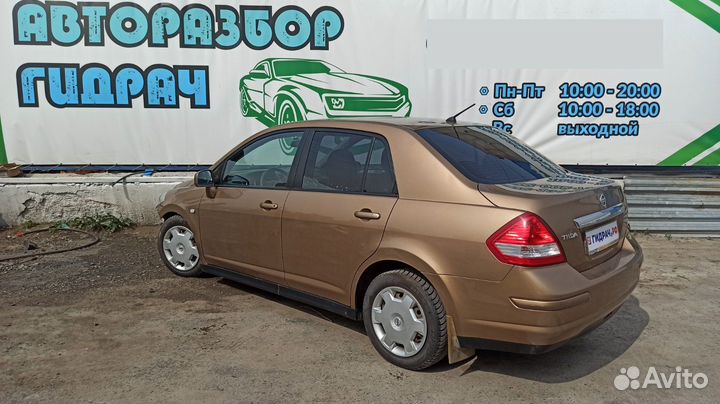 Ручка внутренняя потолочная Nissan Tiida 73940-EL00A