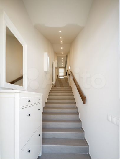 3-к. апартаменты, 160 м², 2/3 эт.