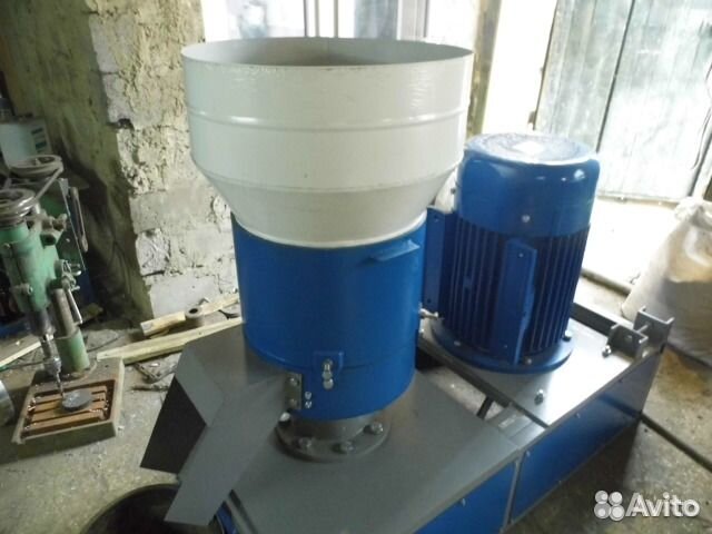 Пресс гранулятор для корма, для опилок