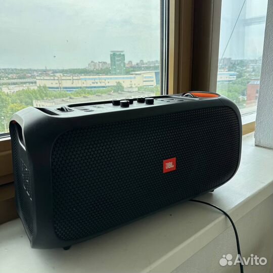 Колонка JBL partybox