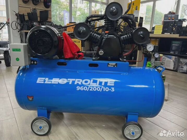 Компрессор воздушный 960л/мин 200л