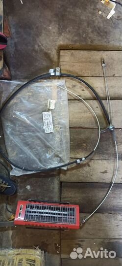 Трос ручного тормоза Mitsubishi MB950078