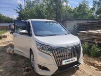 Toyota Esquire 1.8 CVT, 2019, 162 000 км, с пробегом, цена 2 900 000 руб.