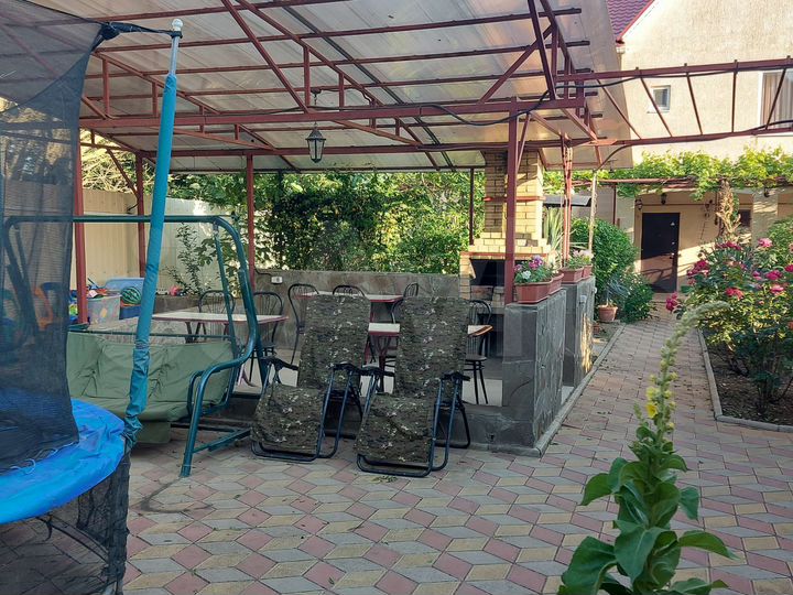 Дом 560 м² на участке 13,7 сот.