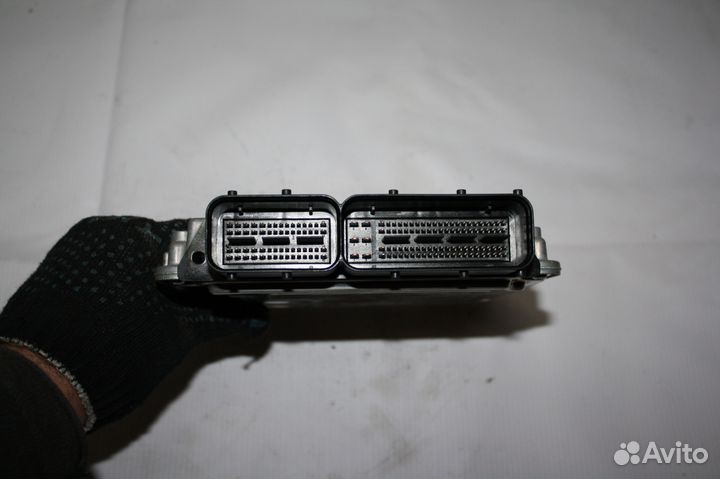 Audi Q5 Блок управления двс 8R0907115T