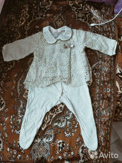 Комплект на выписку для девочки новый