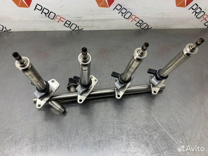 Топливная рампа Mercedes C-Class W205 M274 2.0