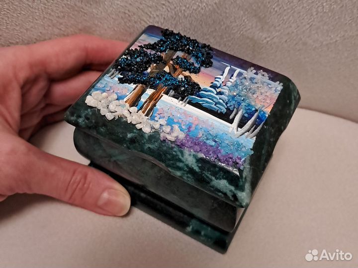 Малахитовая шкатулка