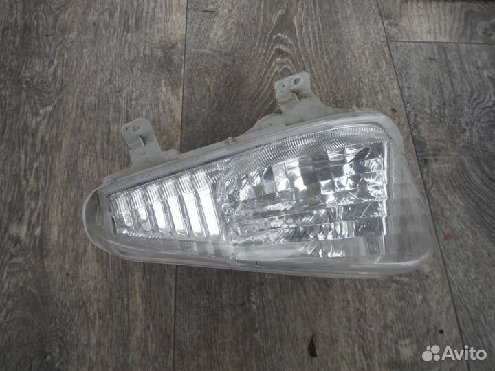 Поворотник правый Toyota Camry 55 2018