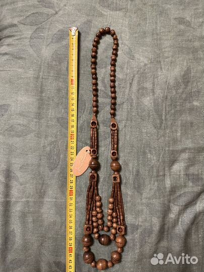 Бусы из дерева с янтарем