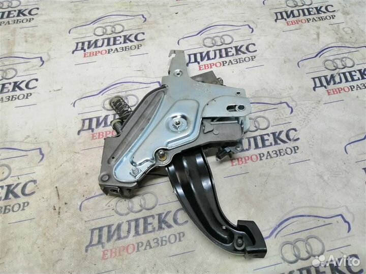 Рычаг стояночного тормоза VW Touareg 2002-2010