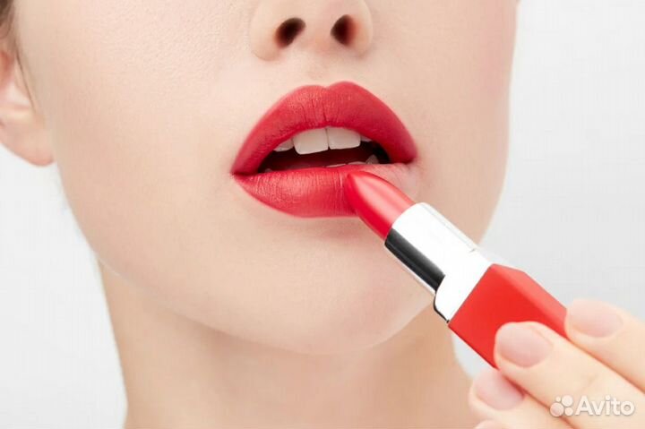 Помада Clinique Pop Matte Lip оттенок 03 ruby pop