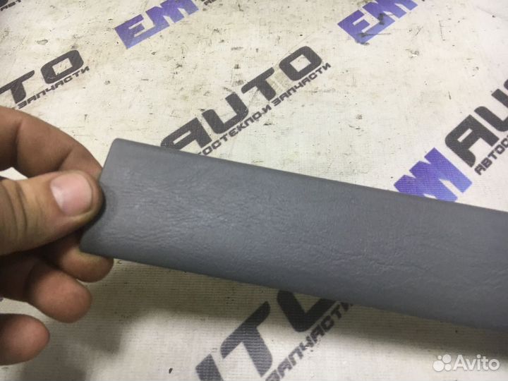 Накладка порога задняя правая Форд Фокус 1