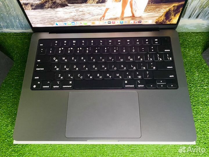 Macbook Pro 14 2022 m1 16/1Tb Идеальный