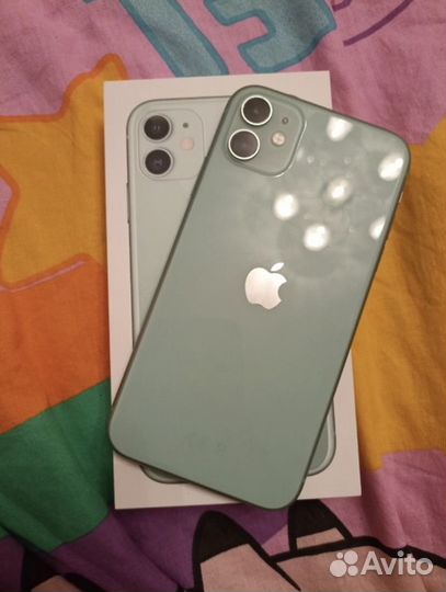 Телефон iPhone 11