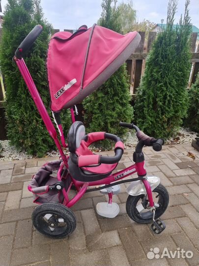 Детский велосипед с ручкой