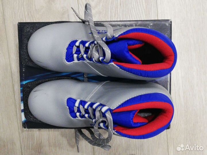 Лыжные ботинки 35,36 размеры