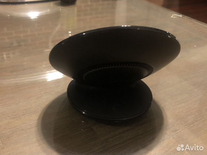 Беспроводное зарядное устройство Sumsung ep-ng930