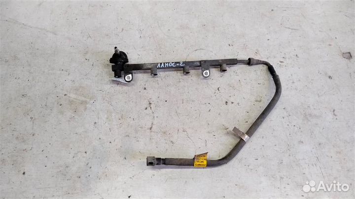 Рампа топливная Chevrolet Lanos 1