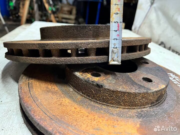 Передний тормозной диск диски maxima a33 Cefiro