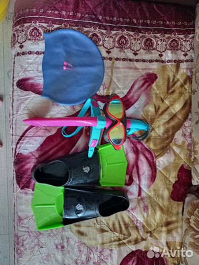 Принадлежности для плавания