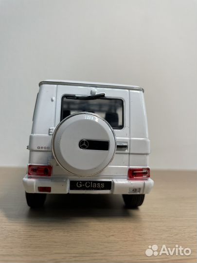 Mercedes G-Class гелентваген 1:24 модель Welly